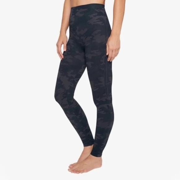 SPANX Black‎ Camo Seamless Leggings for Women Tummy Control - Picture 3 of 8